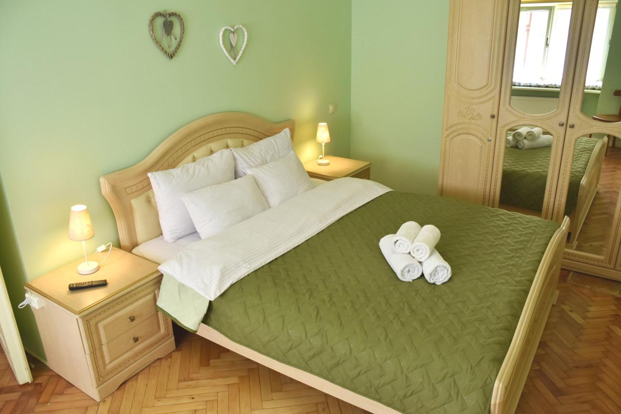 Renewed Central Apartment Львов Экстерьер фото