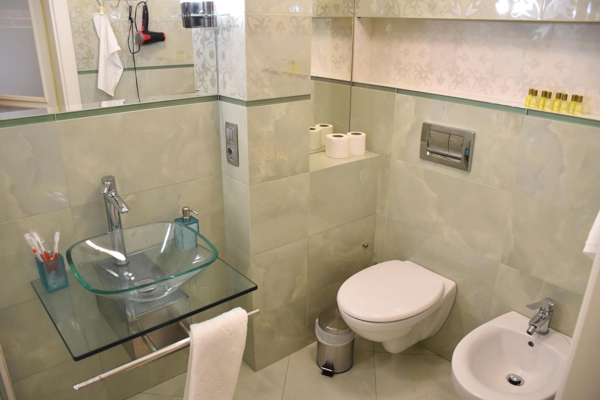 Renewed Central Apartment Львов Экстерьер фото