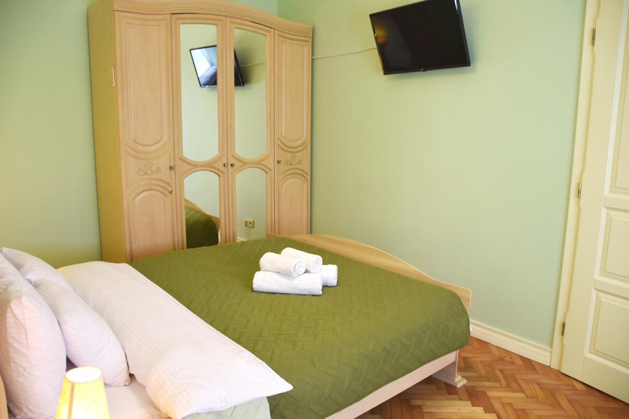 Renewed Central Apartment Львов Экстерьер фото